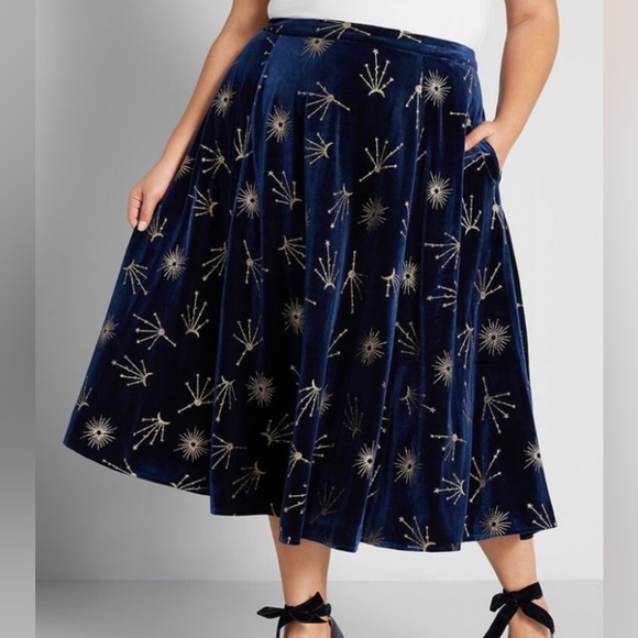 Modcloth Dresses & Skirts - NWT ModCloth x Colectif Halo Star Skirt in Navy Blue and Gold Women’s Size 16